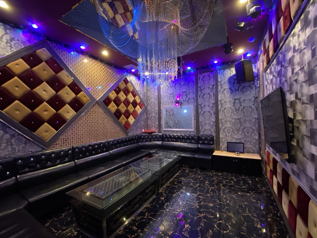 VIP private karaoke room